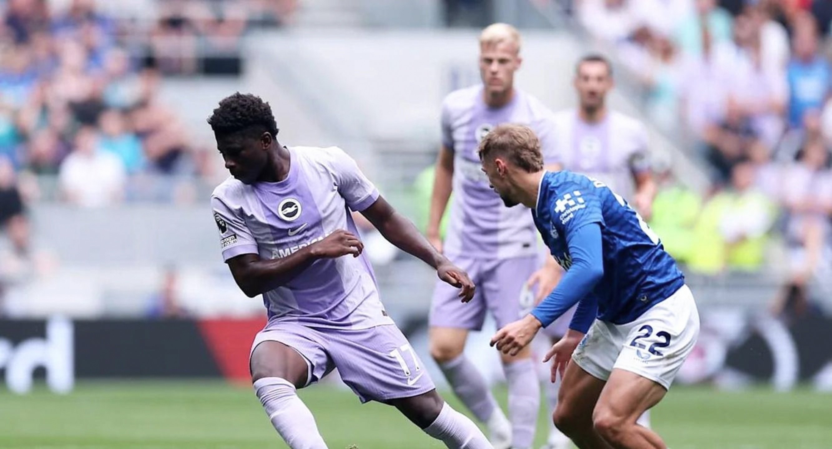 布莱顿主场险胜，球迷欢呼胜利到来