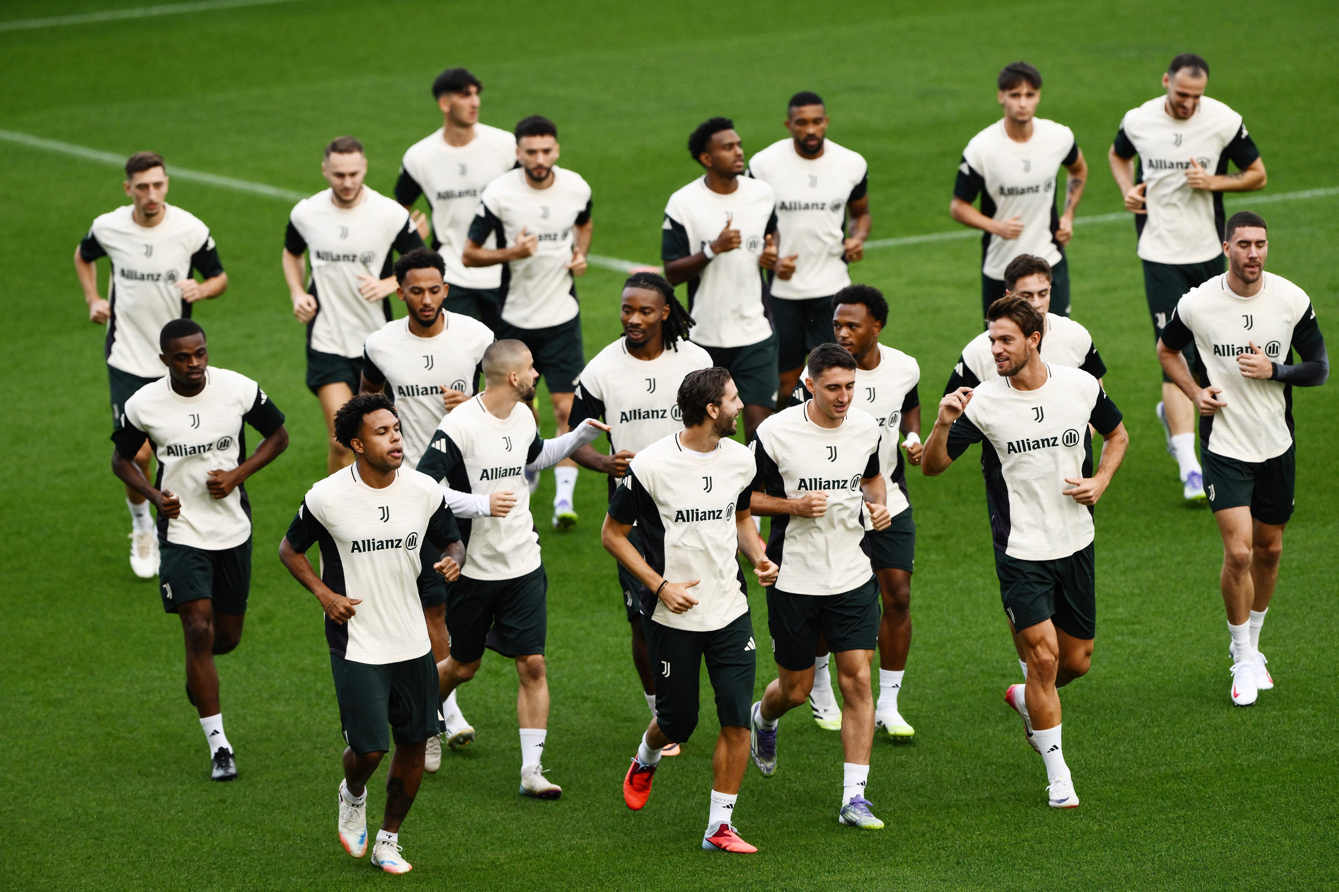 bob体育官方-包含备战欧洲球队联盟盛事备战火热的词条